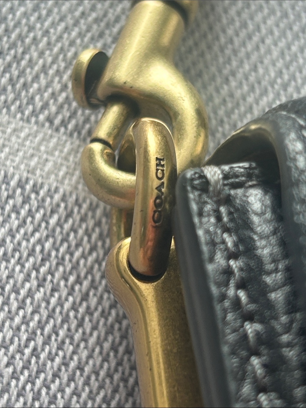 Coach Black Pebbled Leather Shoulder Bag with Gold 'C' Accent tabby 26 - Picture 3 of 16